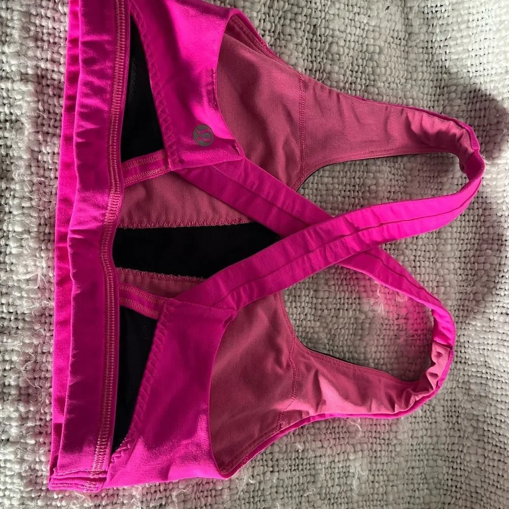LULULEMON ✨xs✨Women's Pink Sports Bra